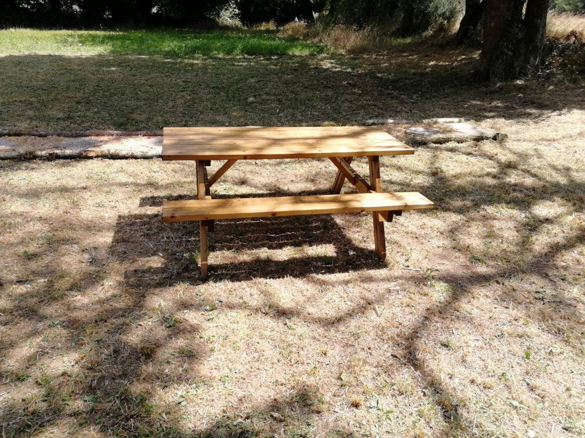 Tente Insolite 1 A 5 Personnes Plouray Dış mekan fotoğraf